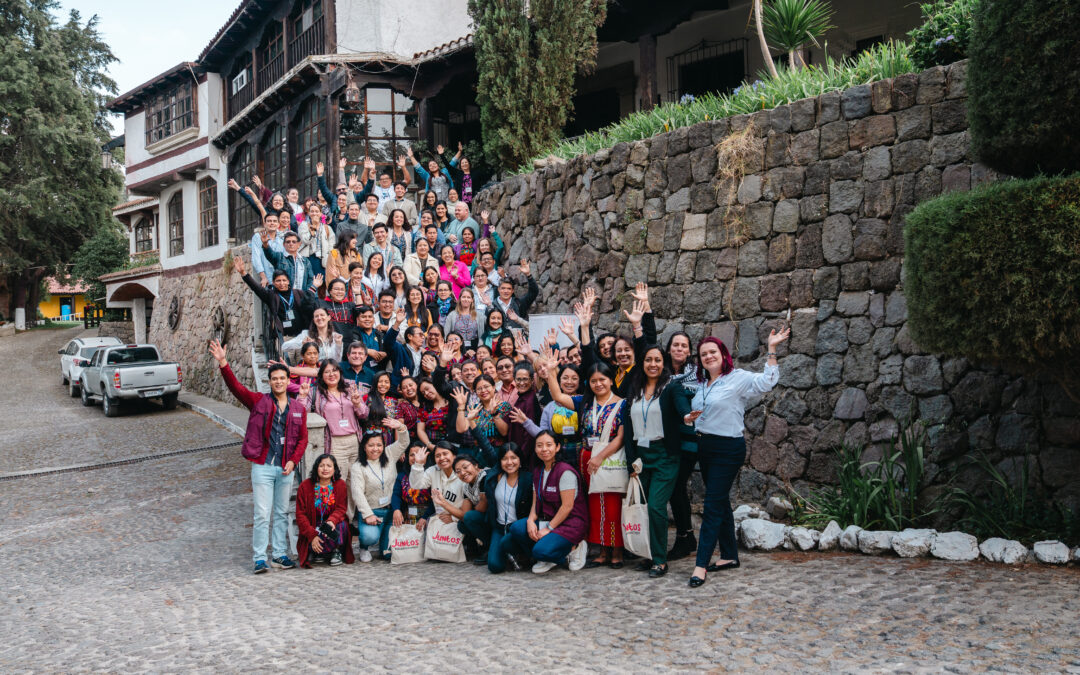 Proyección ENTREMUNDOS