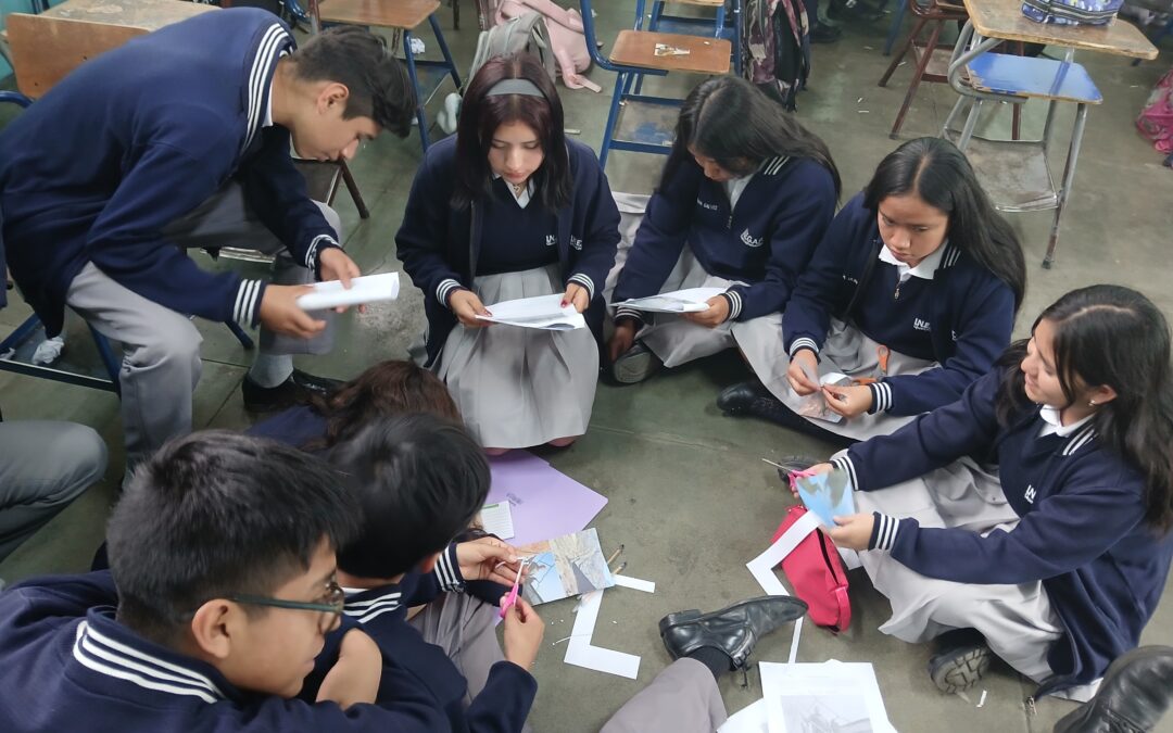 Proyección ENTREMUNDOS 