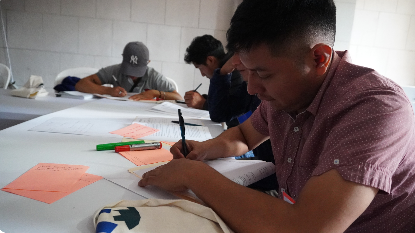 Yellow & Black Colour Bold Quote Facebook Post (420 x 420 px) (Sitio web) (1)